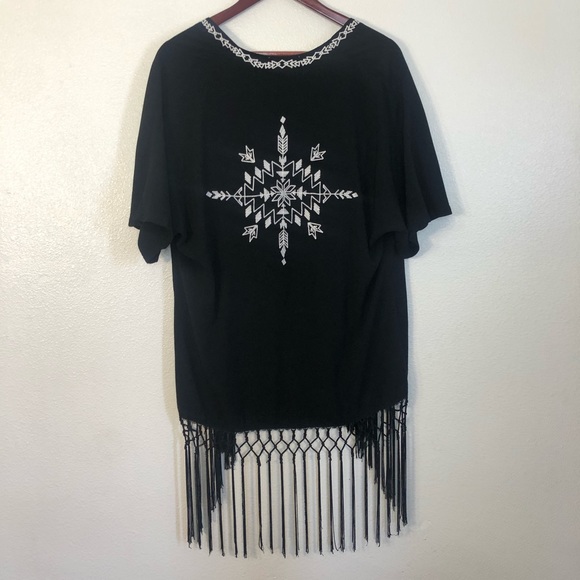 Black and White Embroidered Fringe Shawl Cardigan - Picture 5 of 13